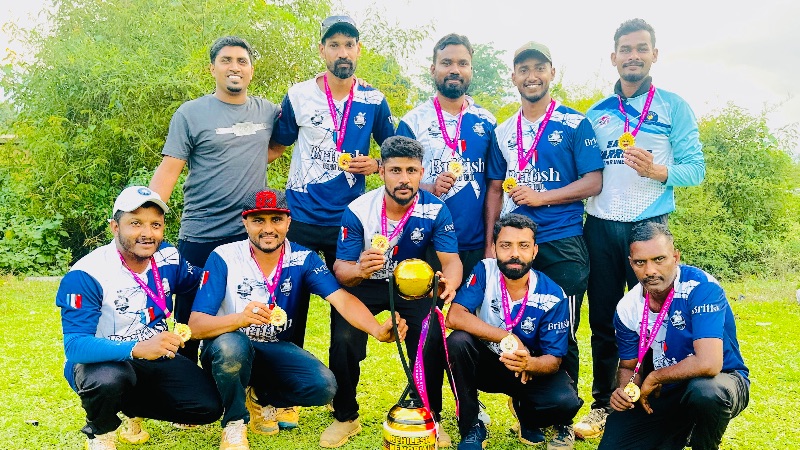 BLACK & WHITE CC Banner